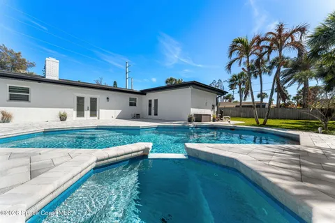 $1,125,000 | 300 Oak Street, Melbourne Beach, FL 32951