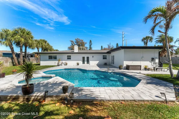 $1,125,000 | 300 Oak Street, Melbourne Beach, FL 32951