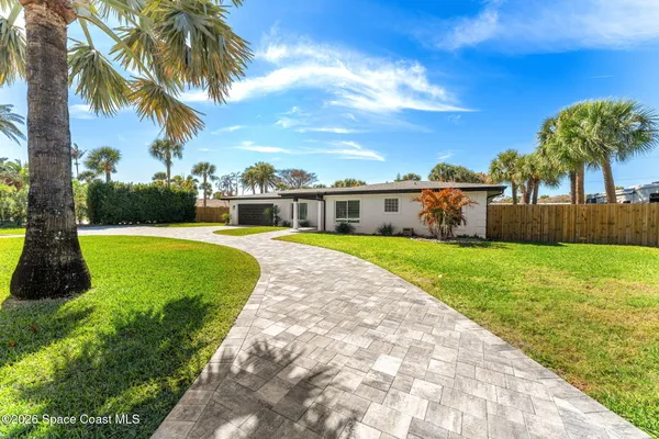 $1,125,000 | 300 Oak Street, Melbourne Beach, FL 32951