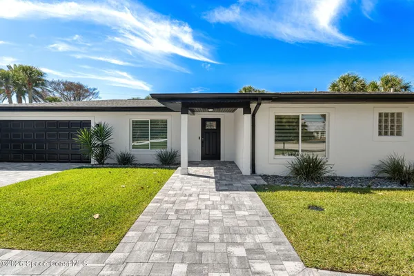 $1,125,000 | 300 Oak Street, Melbourne Beach, FL 32951