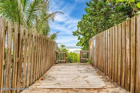 $1,125,000 | 300 Oak Street, Melbourne Beach, FL 32951