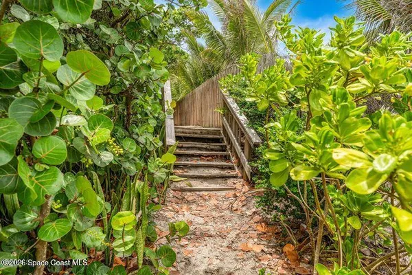 $1,125,000 | 300 Oak Street, Melbourne Beach, FL 32951