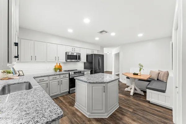 $1,125,000 | 300 Oak Street, Melbourne Beach, FL 32951