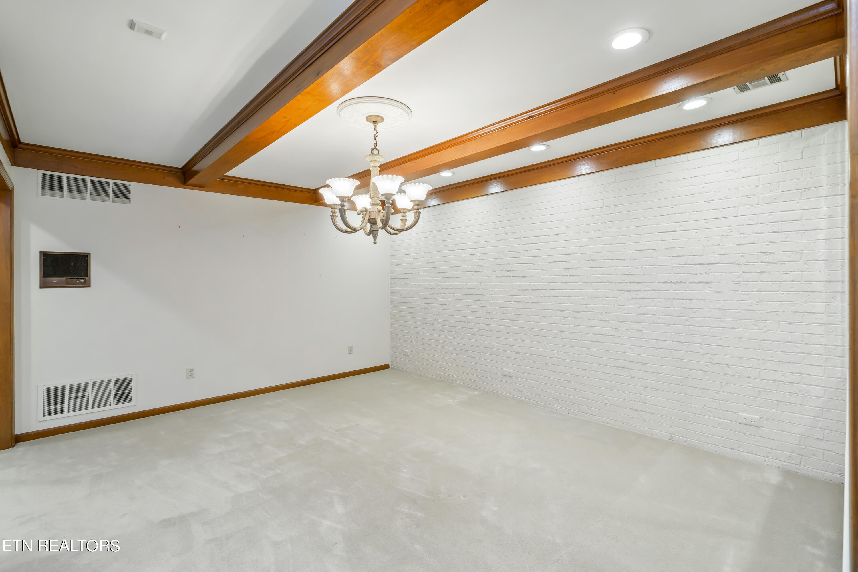 720 Kempton Road Knoxville, TN 37909 - Photo 6 of 43 720 Kempton Road-8