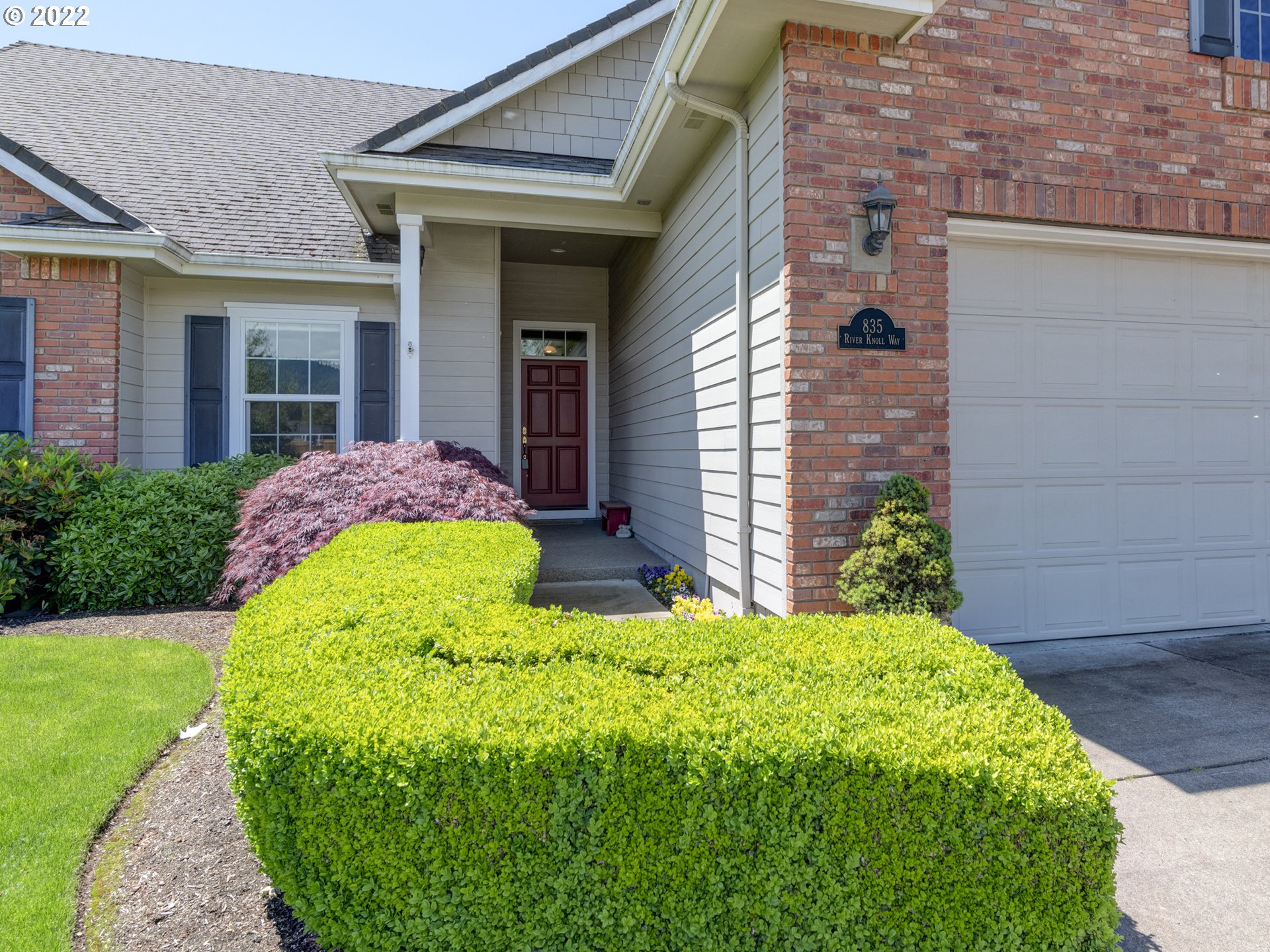 835 River Knoll Way Springfield, OR 97477 - Photo 2 of 25 Gallery Image 2