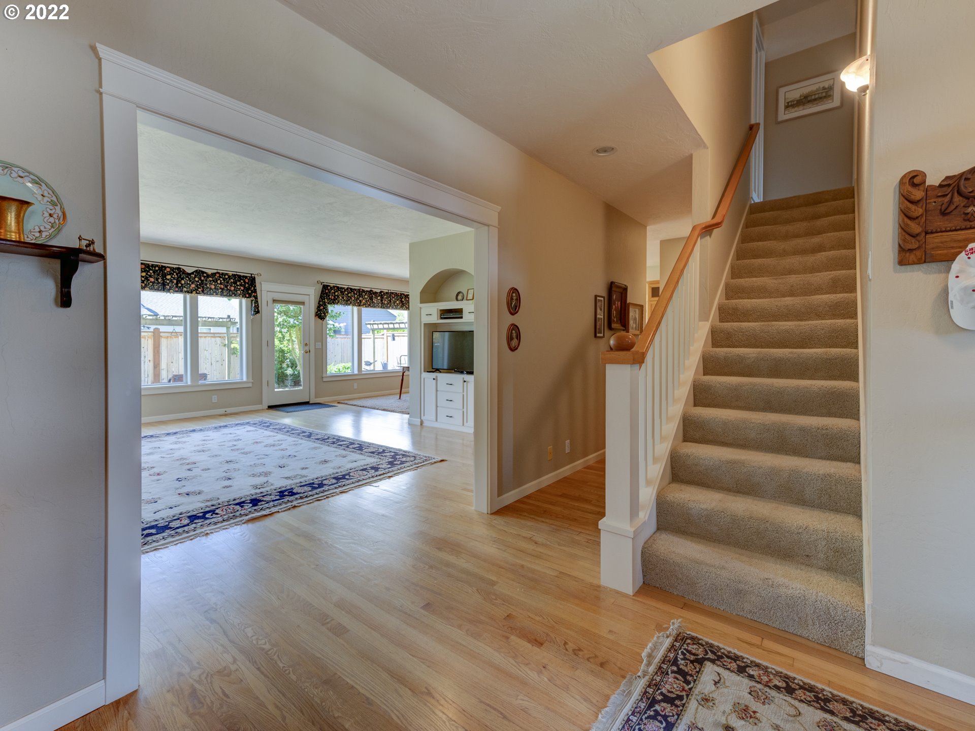 835 River Knoll Way Springfield, OR 97477 - Photo 3 of 25 Gallery Image 3
