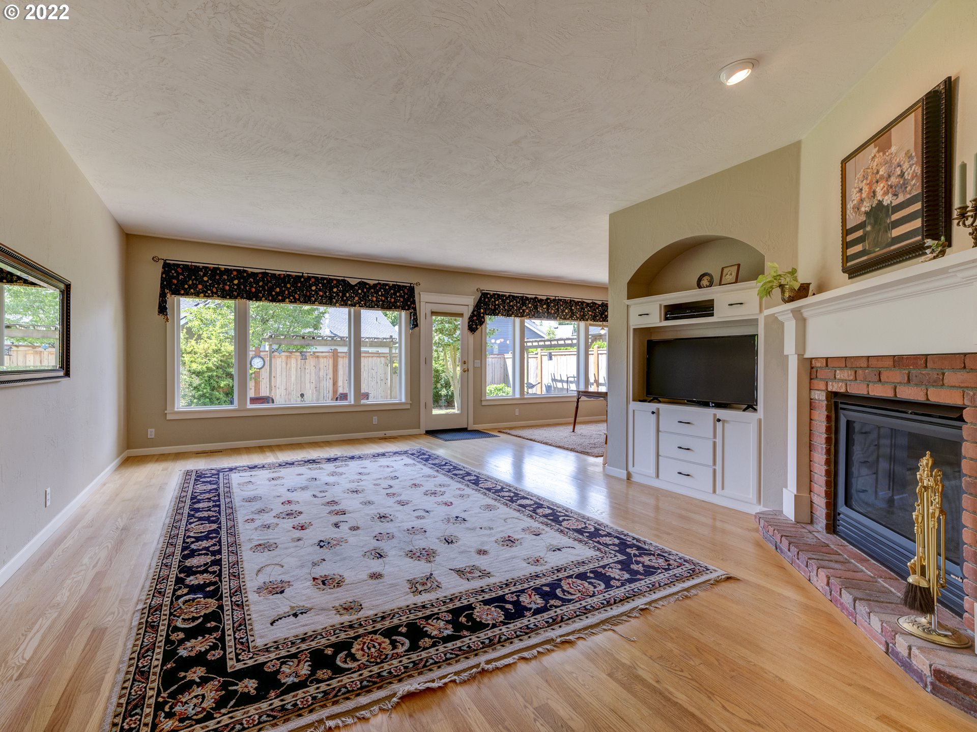 835 River Knoll Way Springfield, OR 97477 - Photo 6 of 25 Gallery Image 6