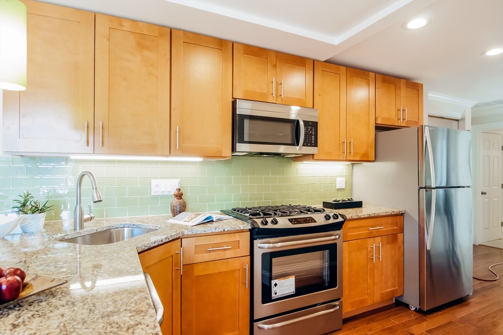 108 Maverick Street, Unit 1 Boston, MA 02128 - Photo 3 of 15