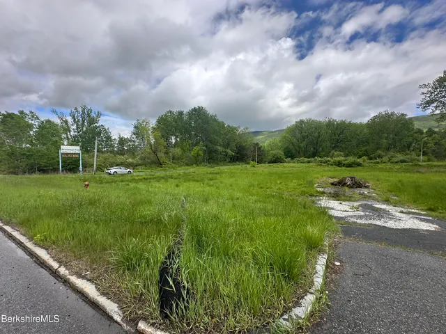 a view of a grassy field