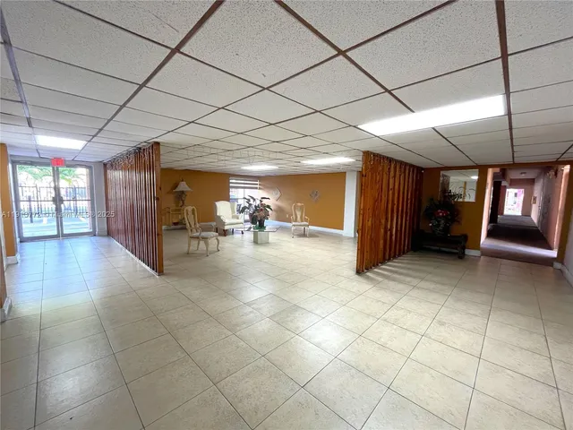 a view of a livingroom with furniture