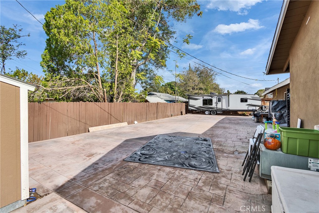 5121 Sierra Street Riverside, CA 92504 - Photo 14 of 34 a view of outdoor space and yard