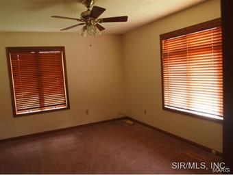 6010 Town Hall Road Belleville, IL 62223 - Photo 11 of 22 Gallery Image 11
