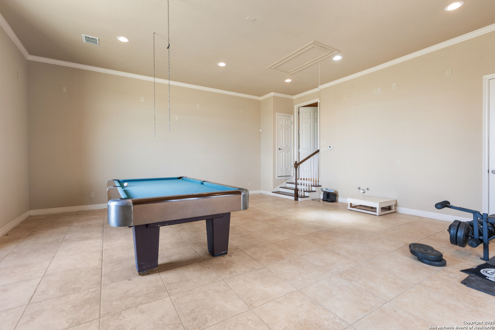 338 Tower Road San Antonio, TX 78223 - Photo 24 of 26 a room with pool table