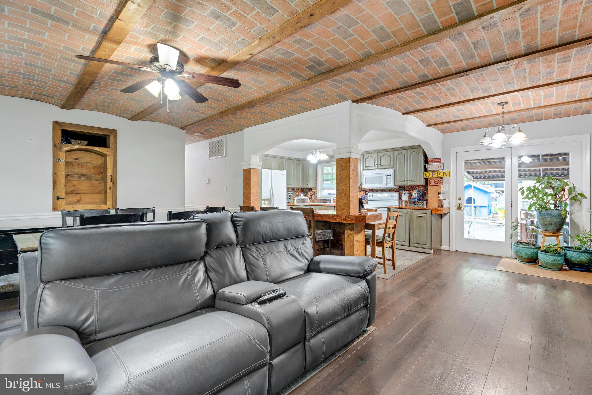 41295 Red Hill Road Leesburg, VA 20175 - Photo 8 of 43 Gallery Image 8