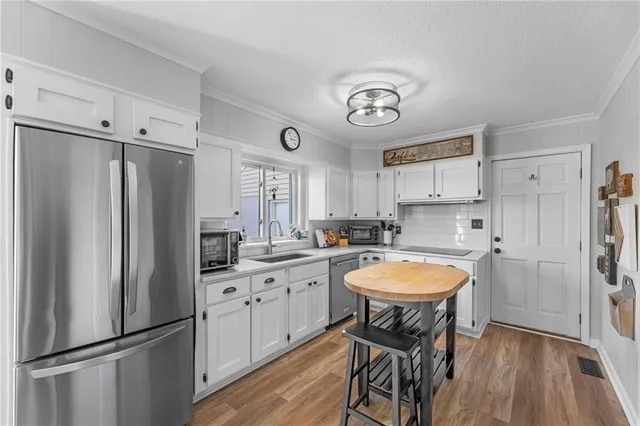 $550,000 | 2309 West 51st Terrace, Westwood, KS 66205