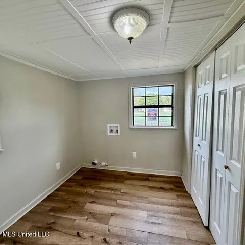 $900 | 4713 Dr L D Chapman Street, Moss Point, MS 39563