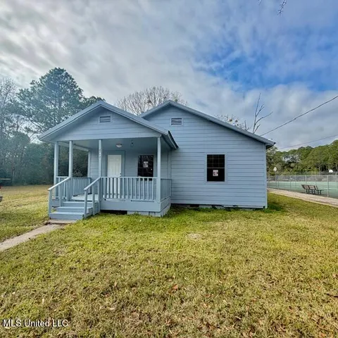 $900 | 4713 Dr L D Chapman Street, Moss Point, MS 39563