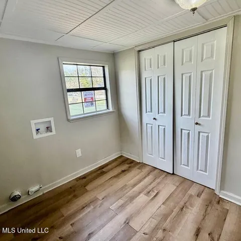 $900 | 4713 Dr L D Chapman Street, Moss Point, MS 39563