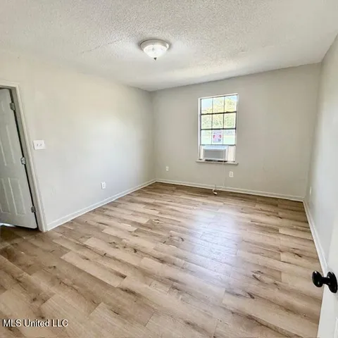 $900 | 4713 Dr L D Chapman Street, Moss Point, MS 39563