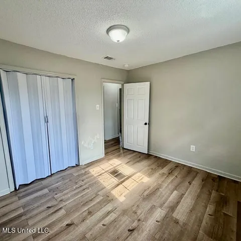 $900 | 4713 Dr L D Chapman Street, Moss Point, MS 39563