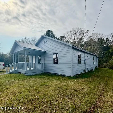 $900 | 4713 Dr L D Chapman Street, Moss Point, MS 39563