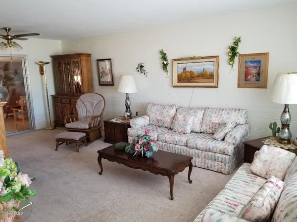 $2,400 | 11801 North Cherry Hills Drive East, Sun City, AZ 85351