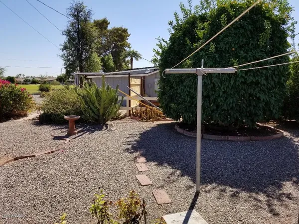 $2,400 | 11801 North Cherry Hills Drive East, Sun City, AZ 85351
