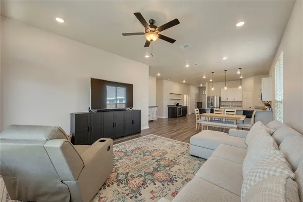 $2,800 | 2202 Hall Of Fame Court, Bryan, TX 77807