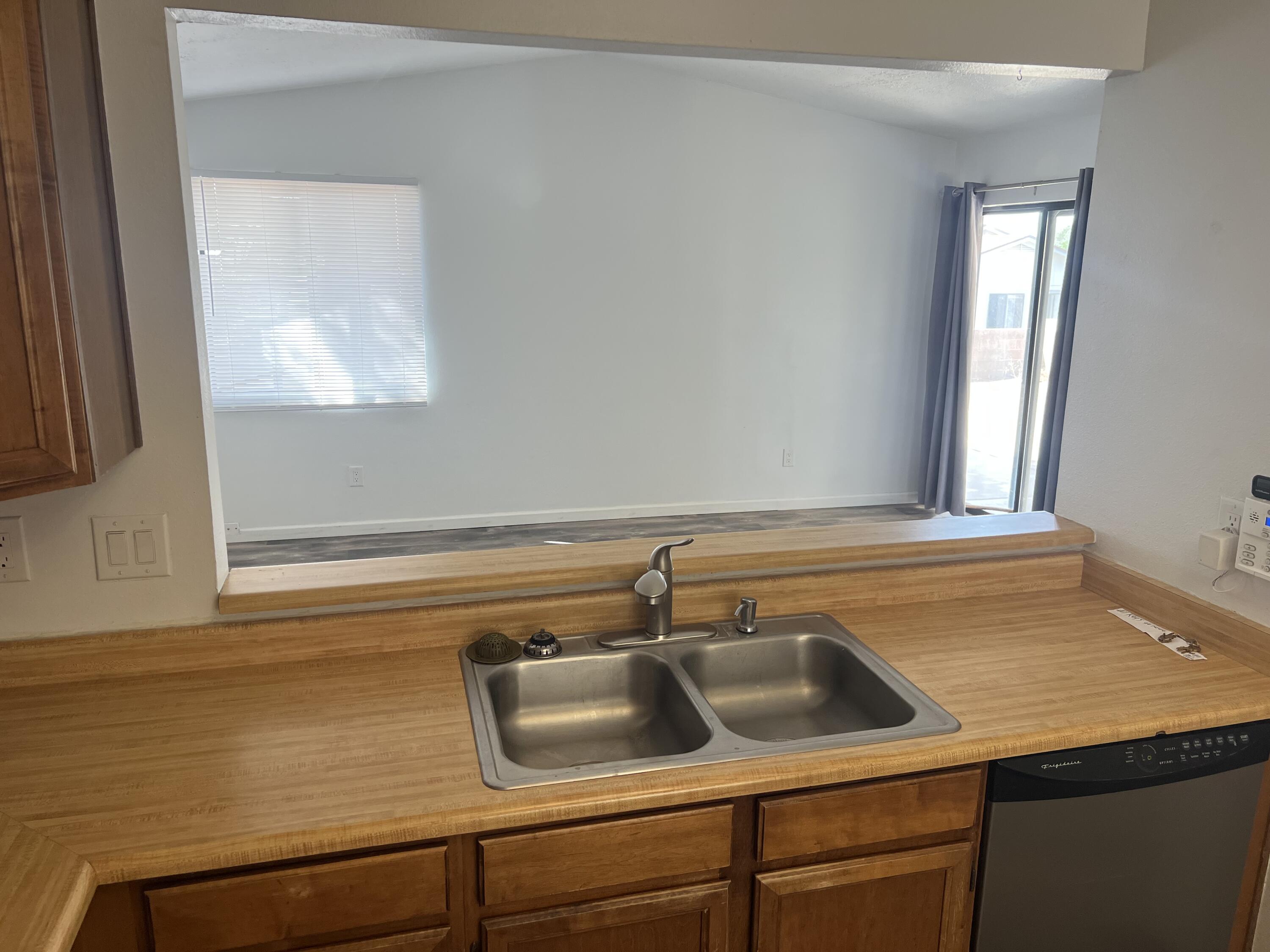 2596 Harvard Drive Southeast Rio Rancho, NM 87124 - Photo 8 of 17 Gallery Image 8