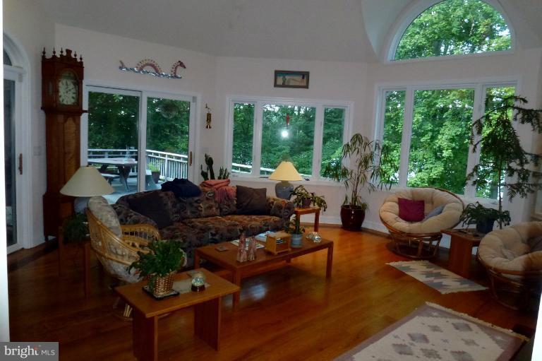 3 East Teal Point Road Earleville, MD 21919 - Photo 6 of 30 Living Room
