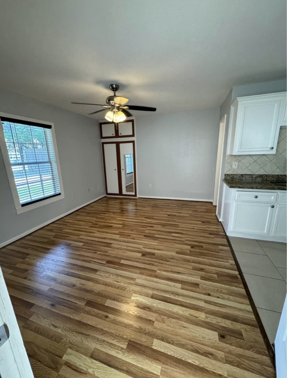 8416 La Porte Road Houston, TX 77012 - Photo 11 of 14 a view of an empty room and window