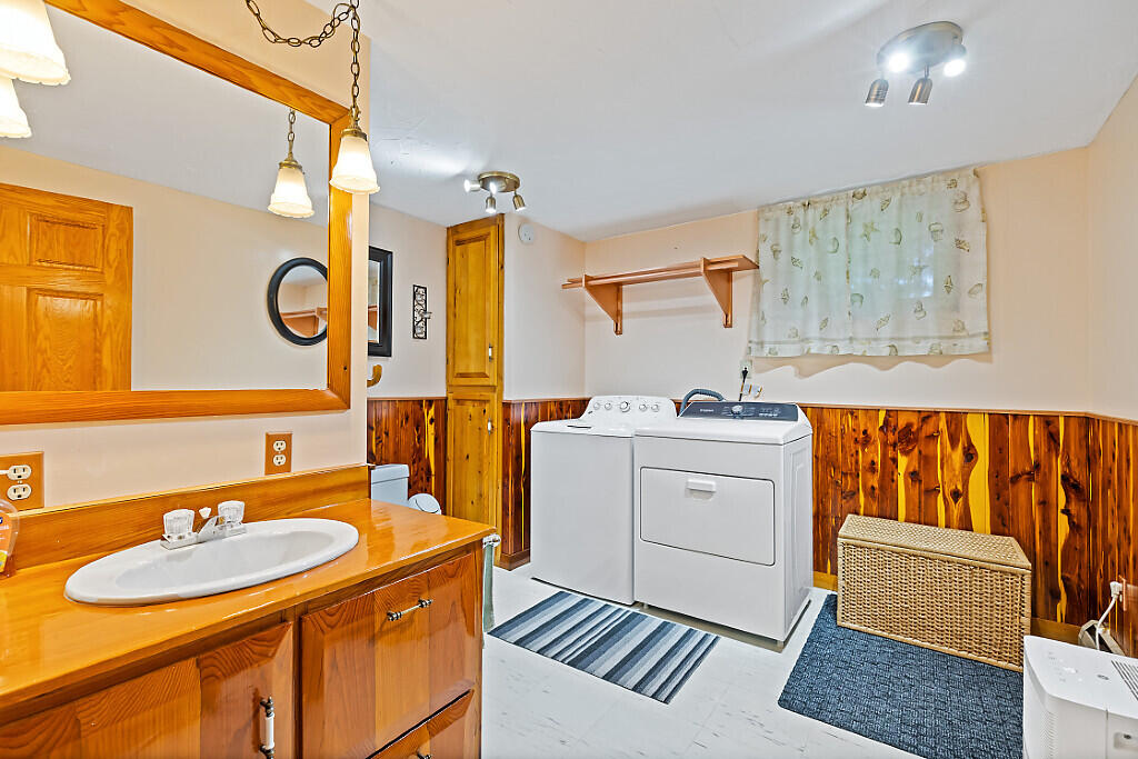 573 Augusta Road Belgrade, ME 04917 - Photo 47 of 63 47_BP5A3441_DxO_mls