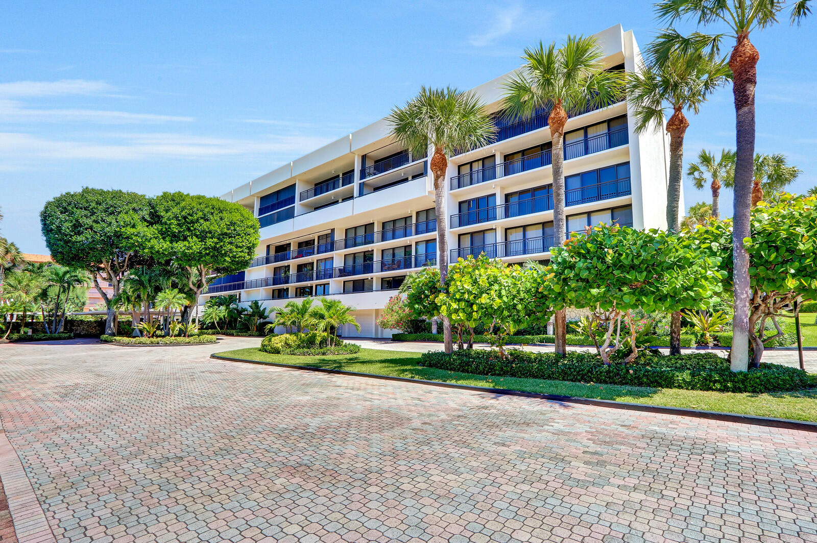 2727 North Ocean Boulevard, Unit 2020 Boca Raton, FL 33431 - Photo 4 of 52 Building Exterior