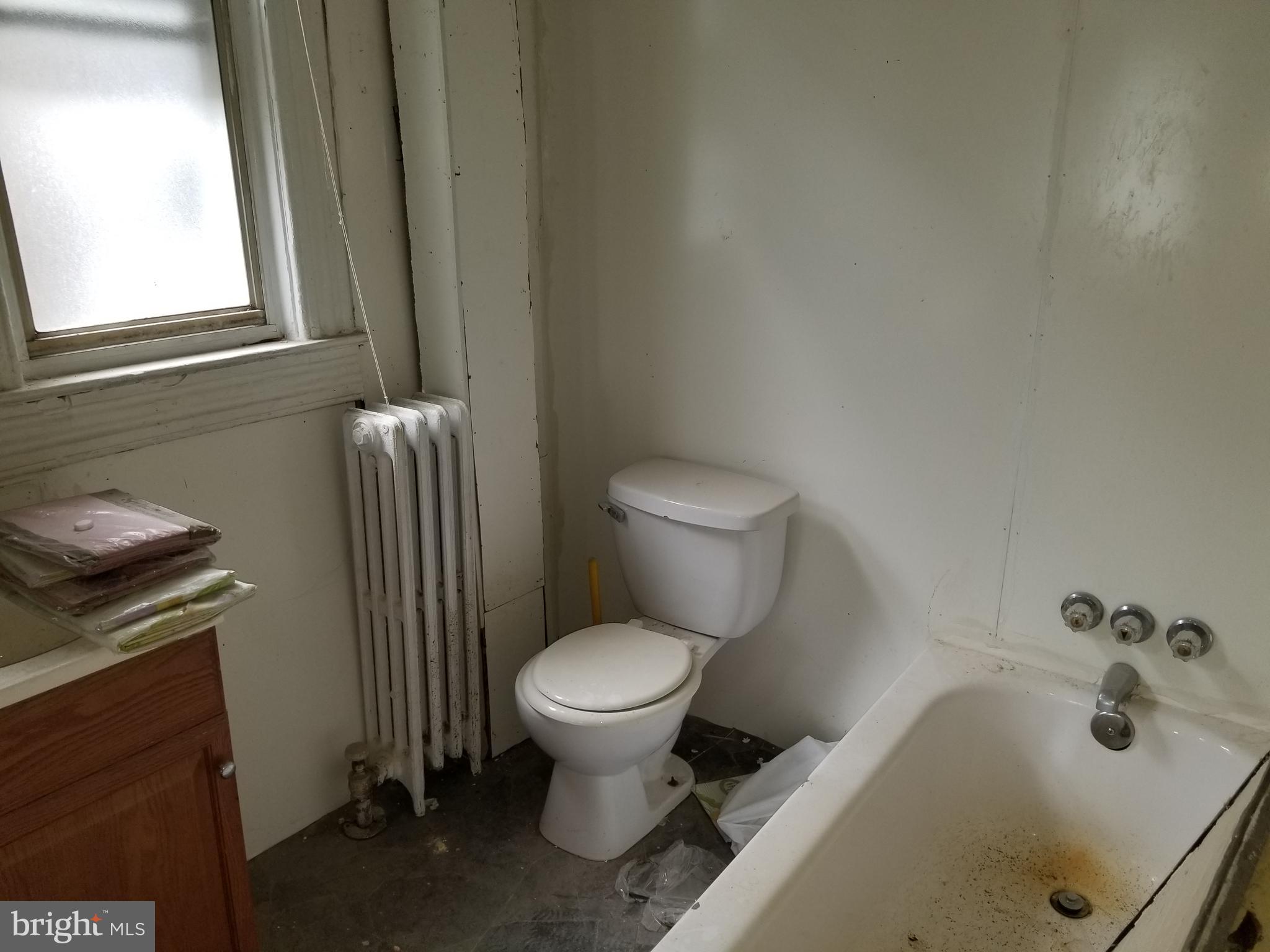 1713 Appleton Street Baltimore, MD 21217 - Photo 11 of 24 Gallery Image 11