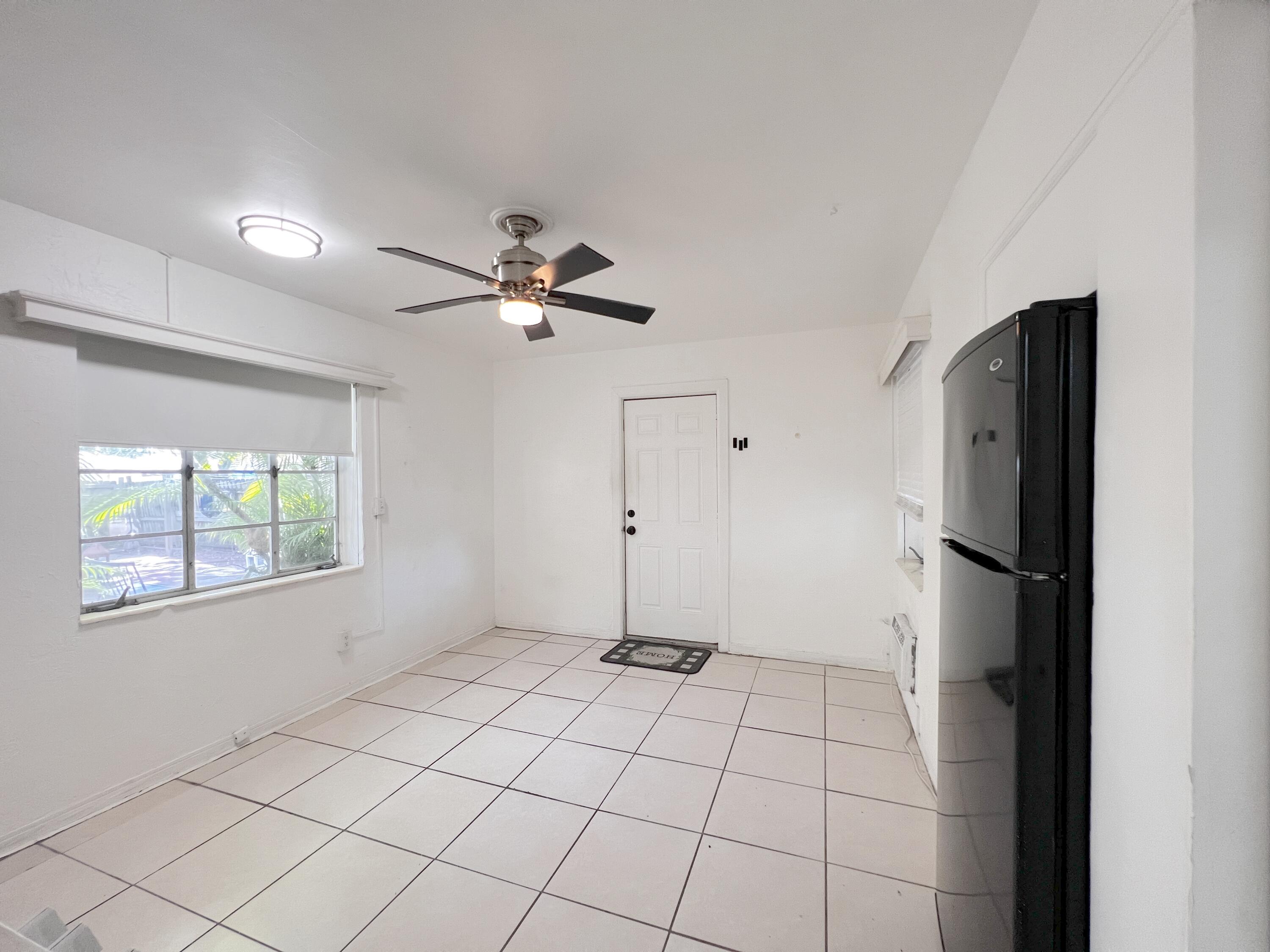 1859 Buchanan Street, Unit 2 Hollywood, FL 33020 - Photo 7 of 28 IMG_6531