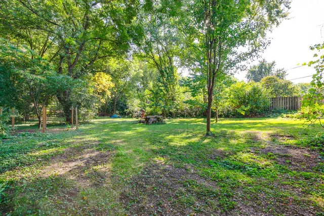 $2,800 | 1245 North Midlothian Road, Mundelein, IL 60060