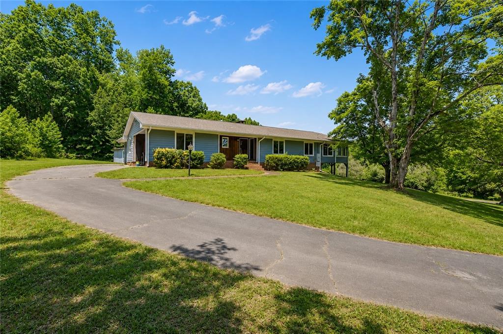 269 West Hermitage Road Northeast Rome, GA 30161 - Photo 2 of 43