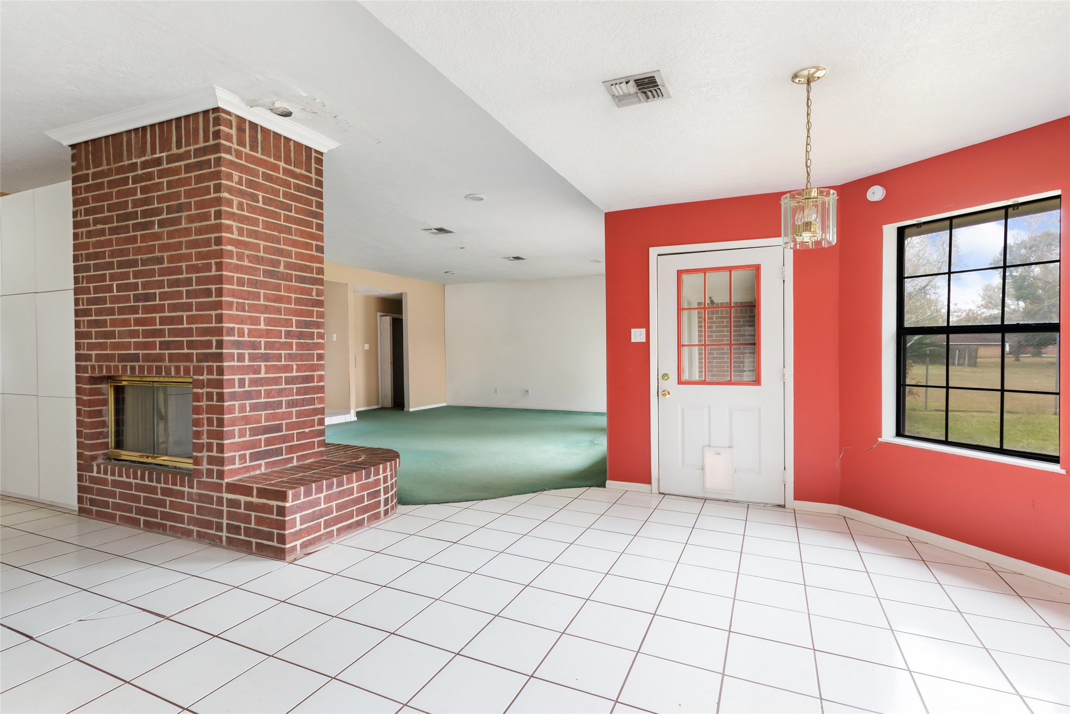 1002 Ransom Street Anahuac, TX 77514 - Photo 17 of 32