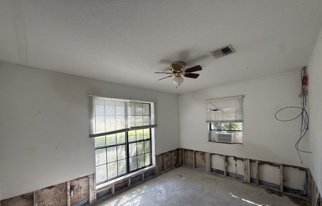 1002 Ransom Street Anahuac, TX 77514 - Photo 30 of 32