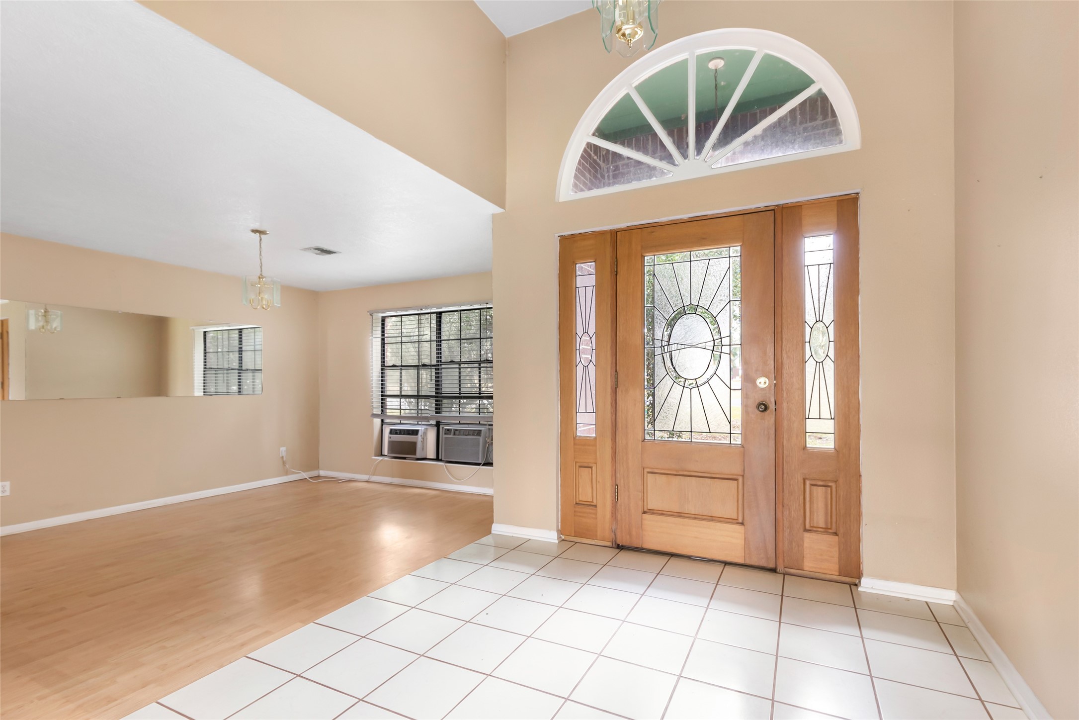 1002 Ransom Street Anahuac, TX 77514 - Photo 5 of 32