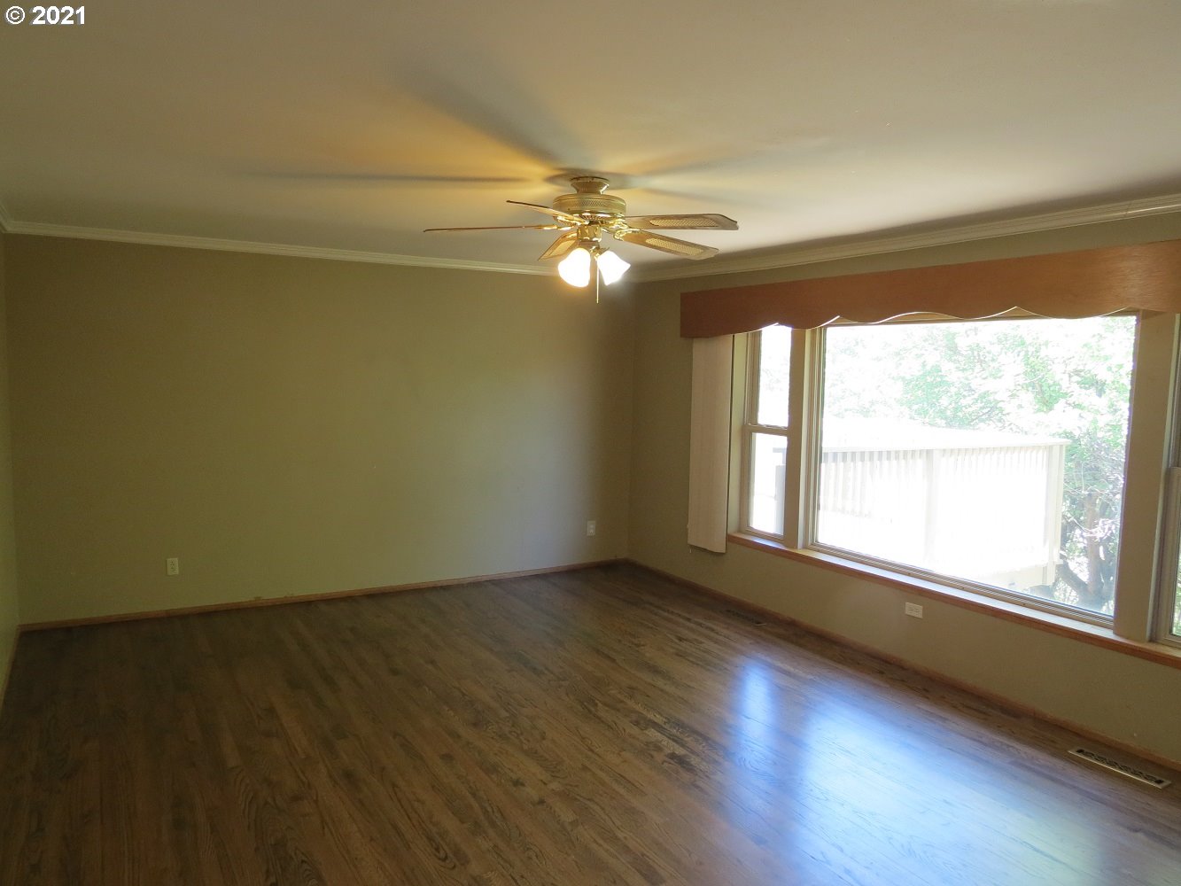 819 Northwest 5th Street Pendleton, OR 97801 - Photo 5 of 25