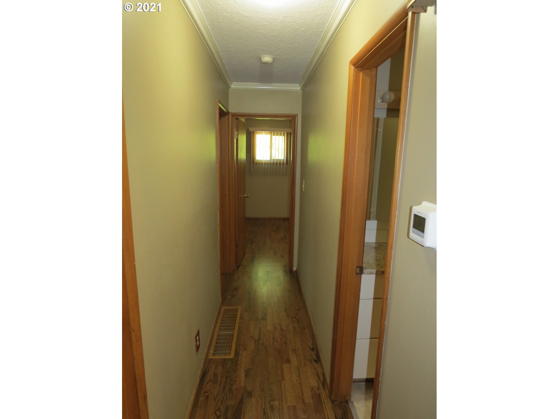 819 Northwest 5th Street Pendleton, OR 97801 - Photo 9 of 25