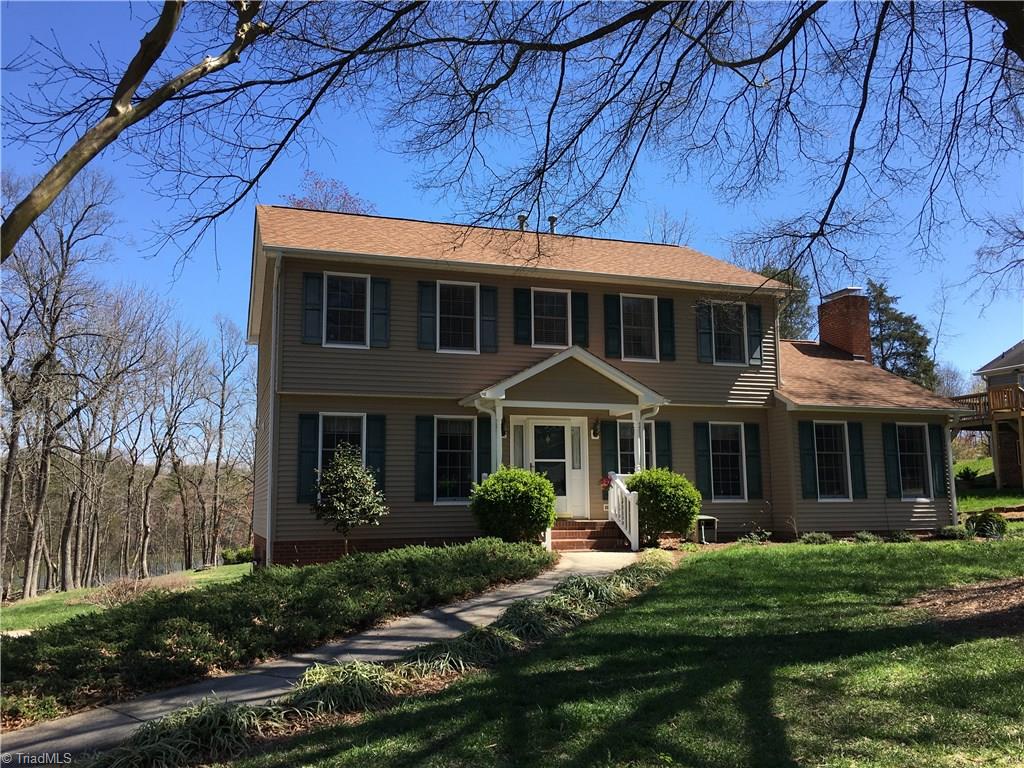 1016 Shamrock Road High Point, NC 27265 - Photo 2 of 29 Gallery Image 2