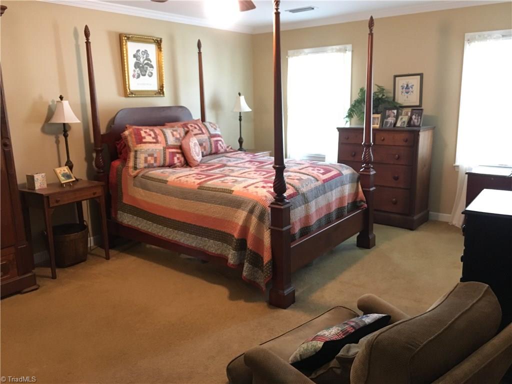 1016 Shamrock Road High Point, NC 27265 - Photo 15 of 29 Gallery Image 15