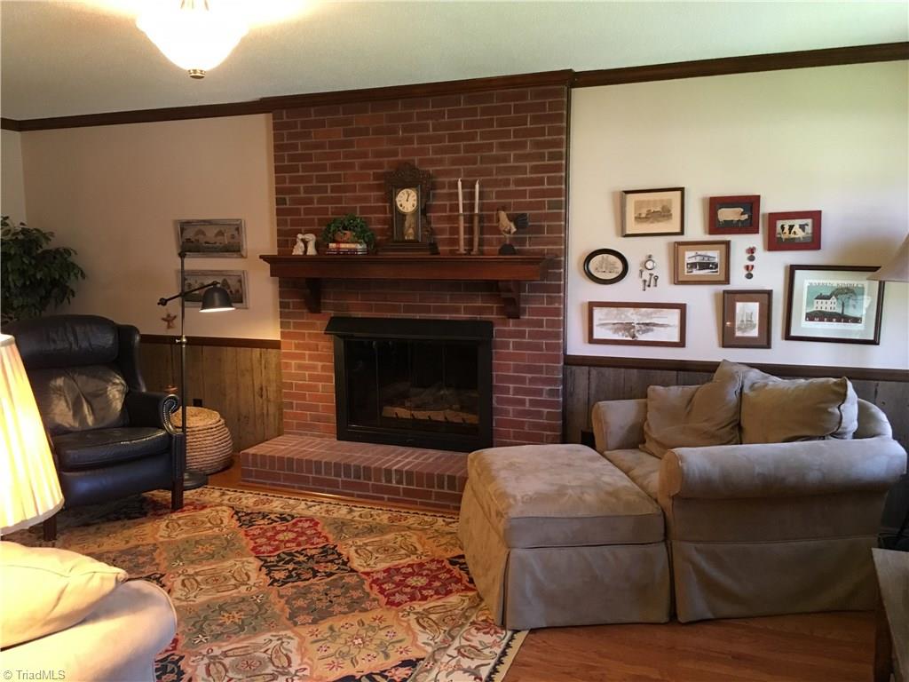 1016 Shamrock Road High Point, NC 27265 - Photo 8 of 29 Gallery Image 8