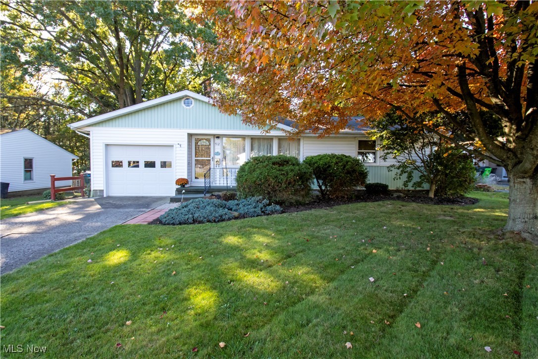 912 Ridgecrest Drive Wooster, OH 44691 - Photo 1 of 27 Ranch-style house with a garage and a front lawn
