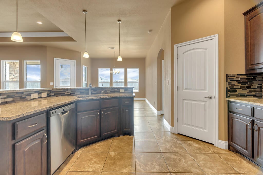 6101 Ridge View Street Midland, TX 79705 - Photo 11 of 26 Gallery Image 11