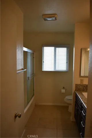 a view of backyard with garden