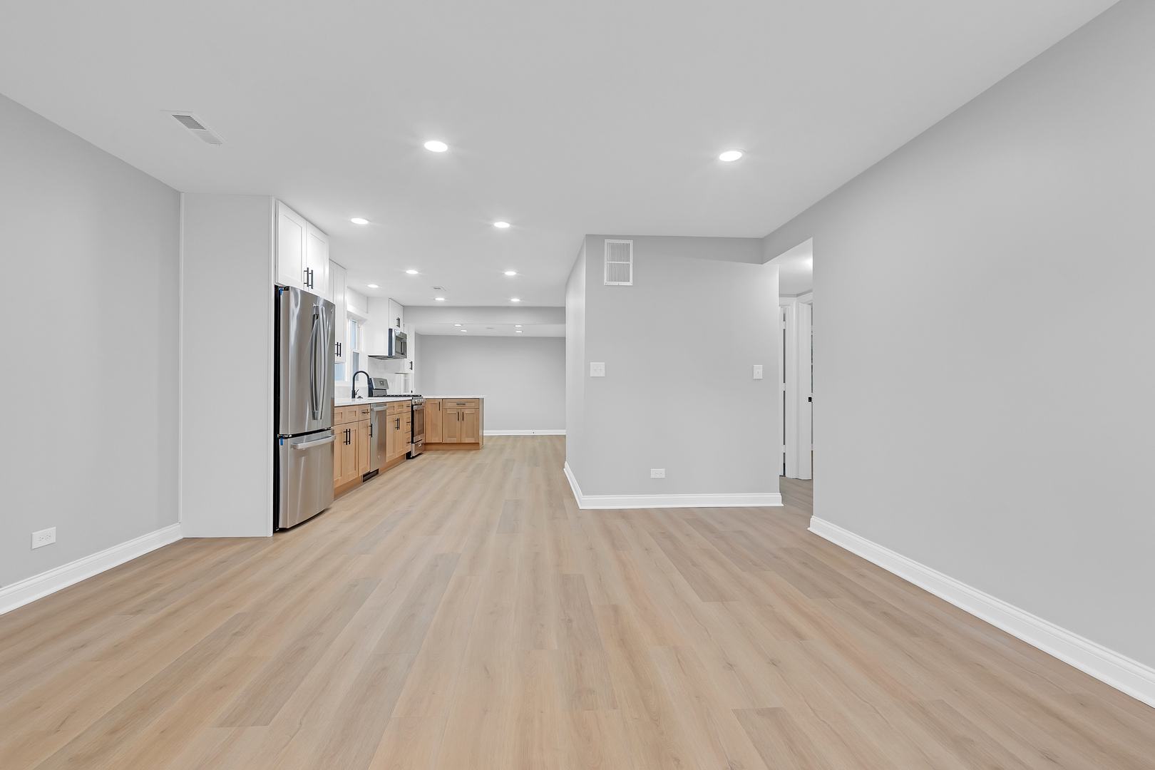 15 Johnathan Road Lake Zurich, IL 60047 - Photo 21 of 44 Gallery Image 21