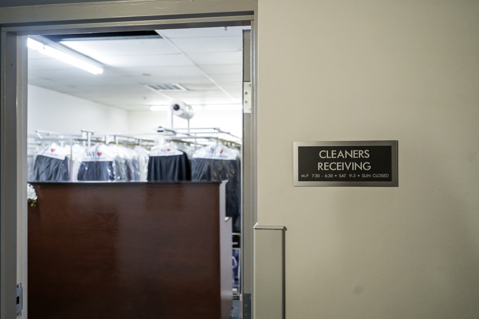 360 West Illinois Street, Unit 614 Chicago, IL 60654 - Photo 18 of 36 a view of kitchen
